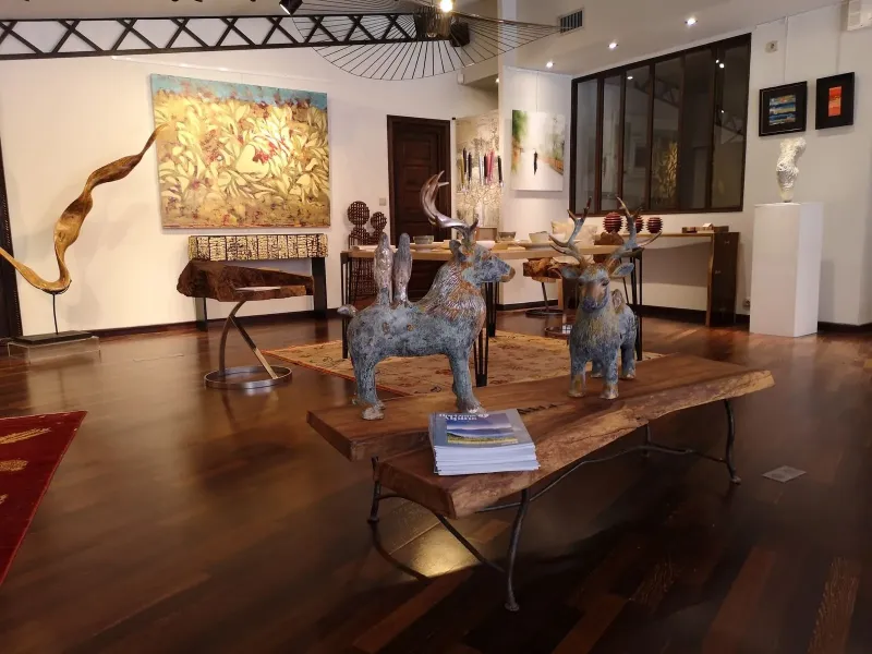 Dépôt dans une galerie d’art